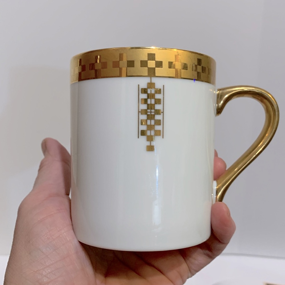 Tiffany & Co Frank Lloyd Wright Coffee Mug 1992 Design Imperial Gold White